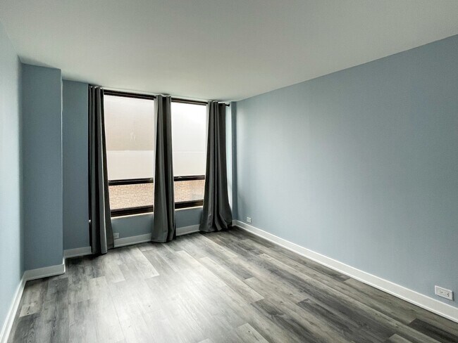 Foto del edificio - 2020 N Lincoln Park W