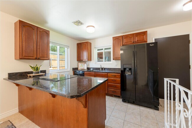 Cocina - 5085 S 2870 E