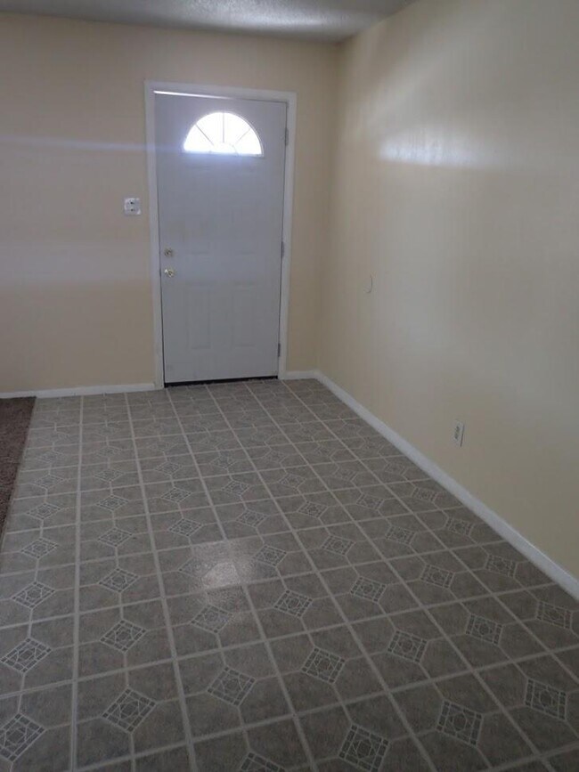 Building Photo - 7409 Sequoia Way