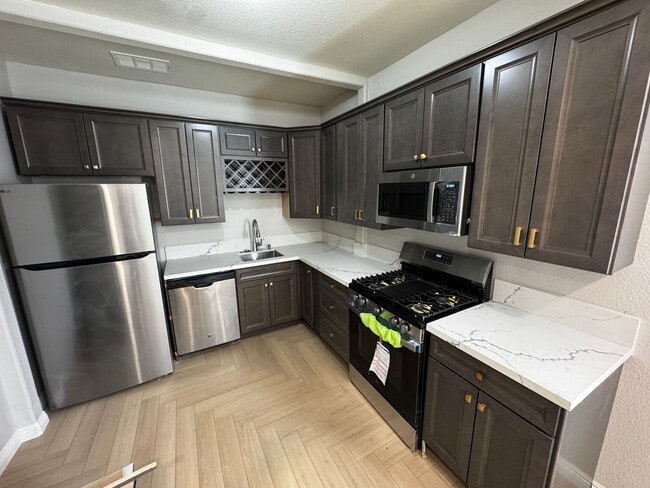 Building Photo - 29216 Azara St