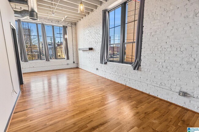 Foto del edificio - 2412 2nd Ave N