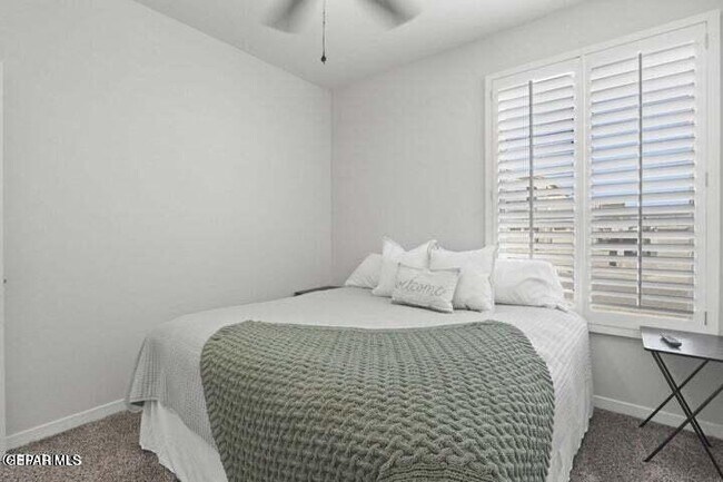 Foto del edificio - 905 Cottage Pl