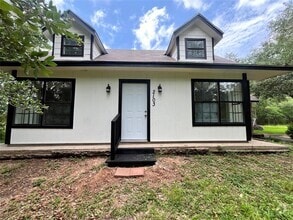 Building Photo - 2103 Bayou Dr