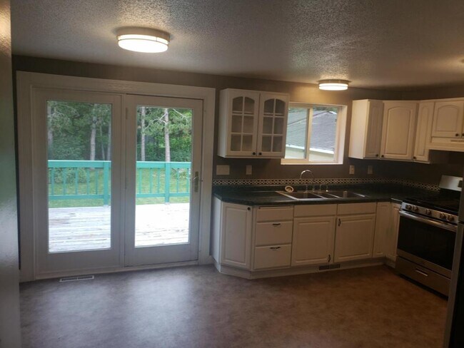 Foto del edificio - 9867 Heath Avenue S