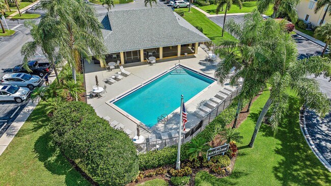 Foto del edificio - 2002 Keystone Dr