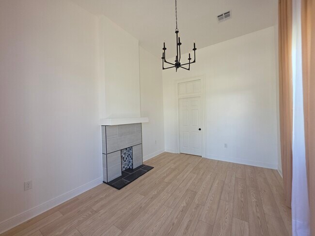 Building Photo - 2534 Cleveland Ave
