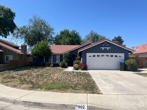 Building Photo - 402 Oakwood Ct