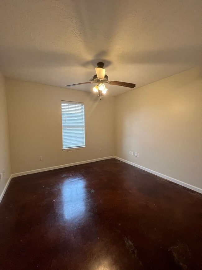 Foto del edificio - 3705 Kirkman St