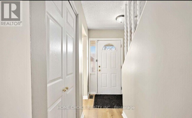 Building Photo - 611 Galahad Dr