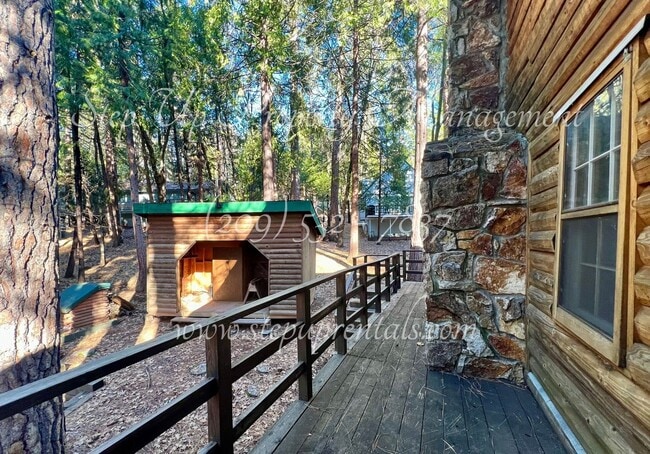 Building Photo - Rustic Retreat: Charming 1-Bedroom Log Cab...