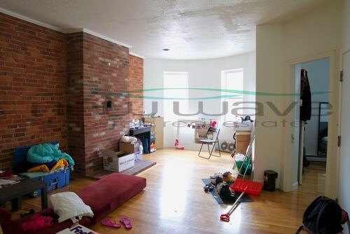 Primary Photo - 620 Columbus Ave