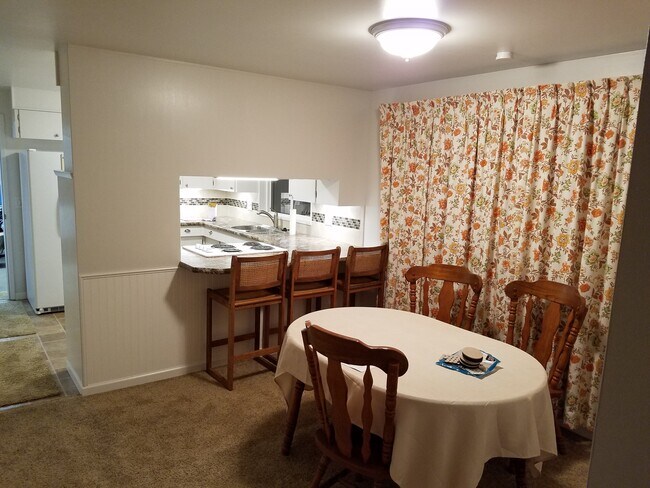 Foto del edificio - 2393 Loerland Ln