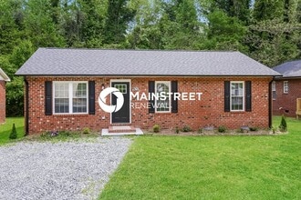Building Photo - 821 Dogwood Cir