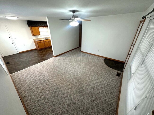 Foto del edificio - 3028 Meadowview Dr