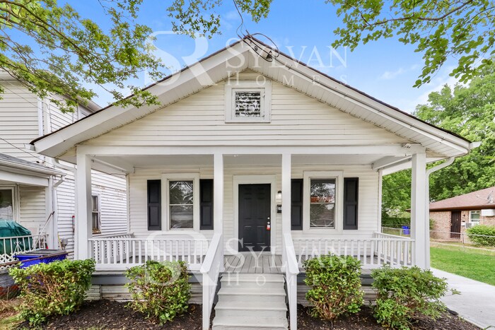 Primary Photo - Where Charm Meets Comfort