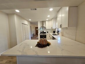 Building Photo - 3126 Ohio St