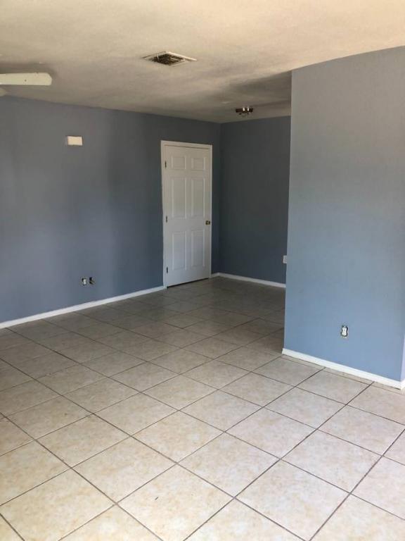 Building Photo - 313 San Salvador Ave