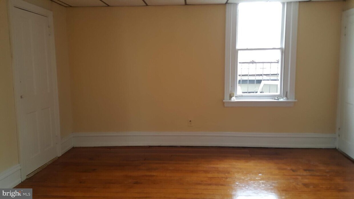 4 E Temple Ave, Sellersville, PA 18960 House Rental in Sellersville