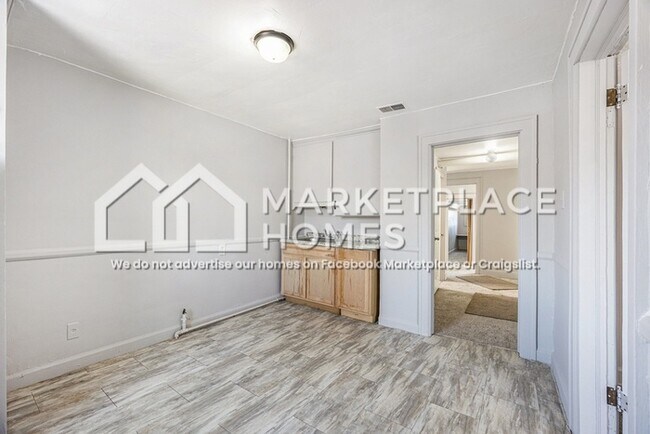 Foto del edificio - 14961 Strathmoor St