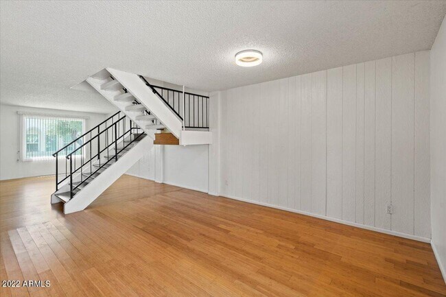 Building Photo - 5020 N Granite Reef Rd