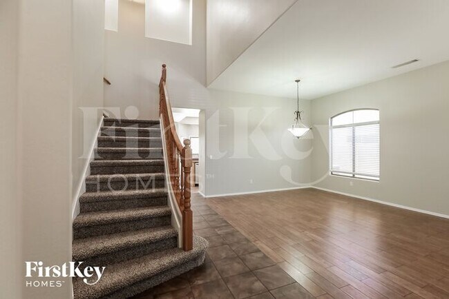 Building Photo - 5221 S 53rd Ave