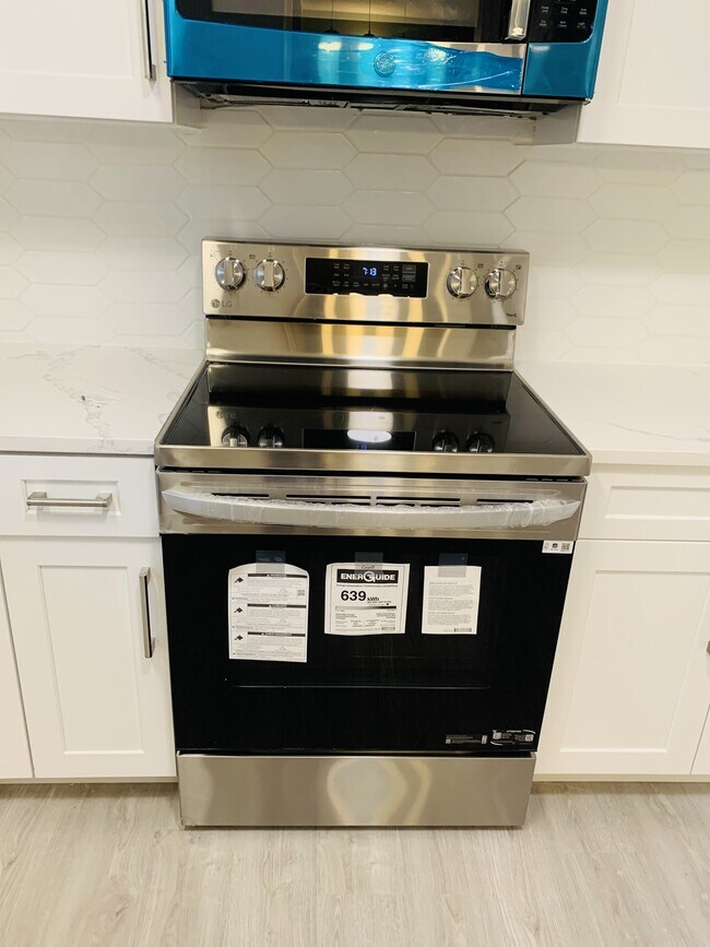 Photo du bâtiment - 43712 Alameda Dr