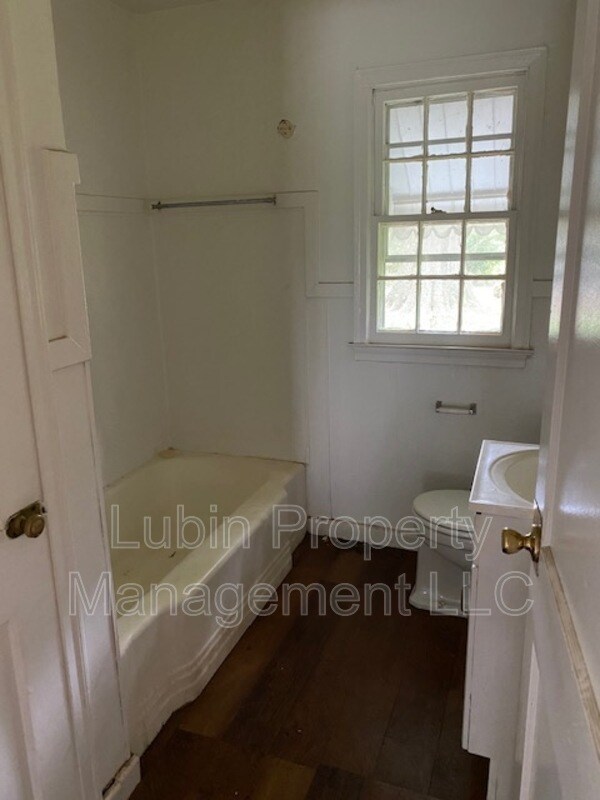 Foto del edificio - 1108 Goodman St