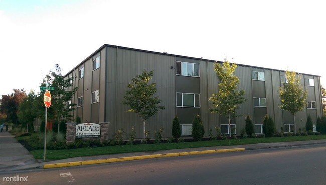 Building Photo - 440 NW 23rd St