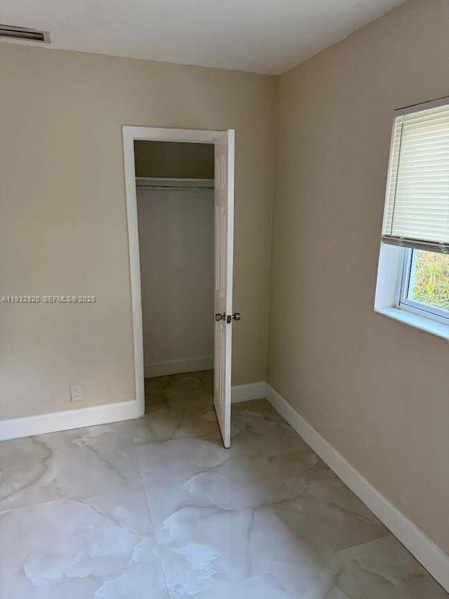 Foto del edificio - 1021 NW 25th Way