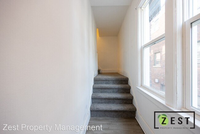 Foto del edificio - 1 br, 1 bath Apartment - 3783 Tyler St 378...