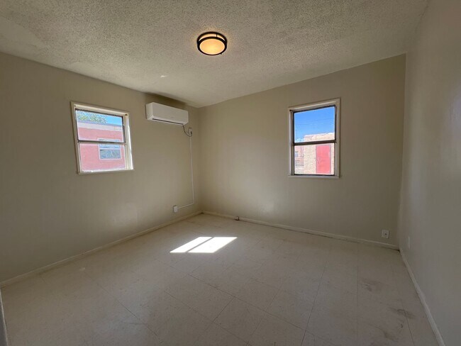 Foto del edificio - 1510 W Yucca Ave