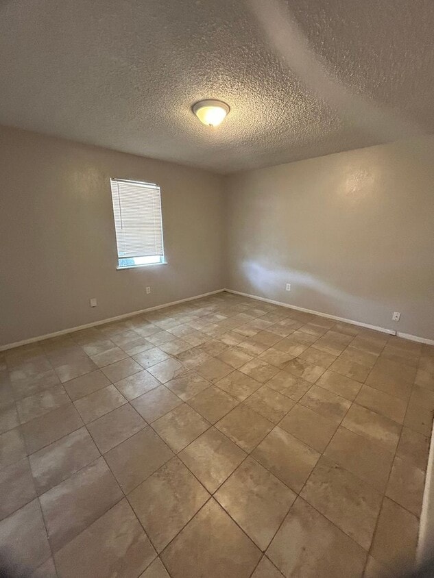 Foto principal - 6223 24th St