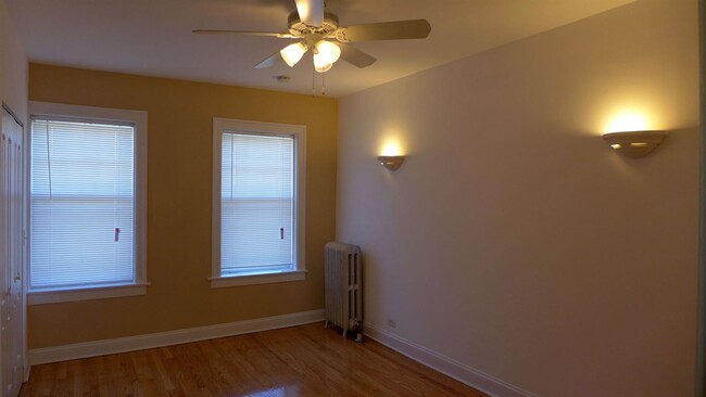 Foto del interior - 2048 N Cleveland Ave