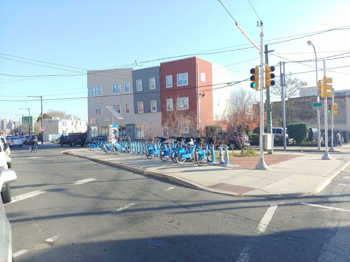 Foto principal - 1538 Point Breeze Ave