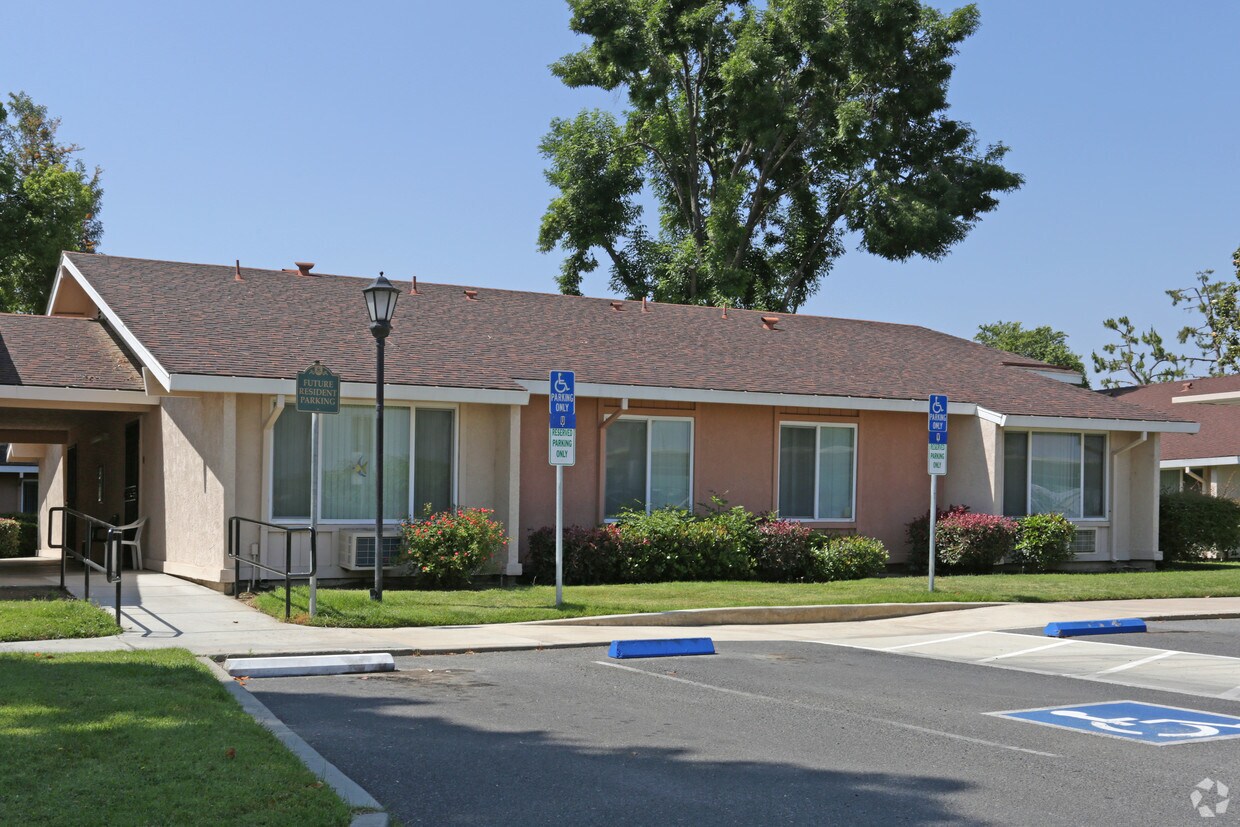 Evergreen Apartments Porterville, CA