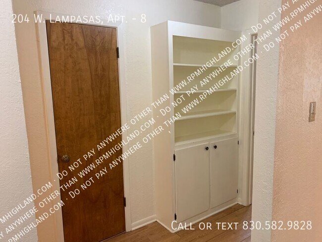 Foto del edificio - 204 W. Lampasas, Apt.-8