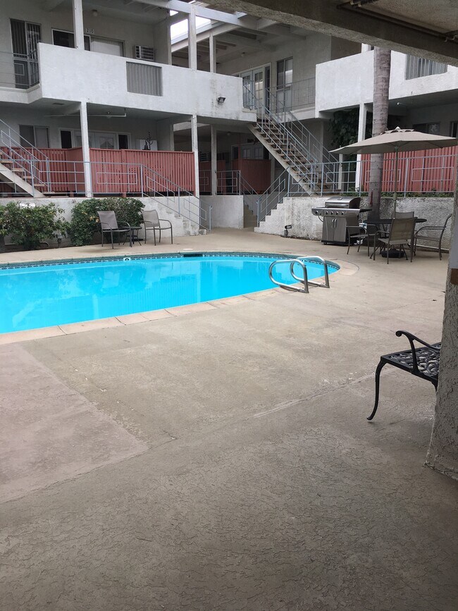 Foto del edificio - 5410 Quakertown Ave
