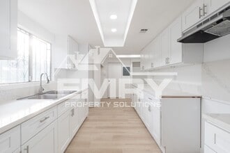 Building Photo - 6221 Fishburn Ave