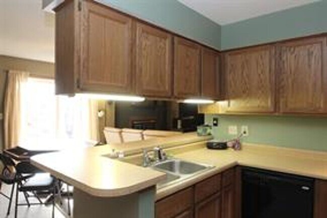 Foto del edificio - 2 Bedroom condo on the west side of Iowa City