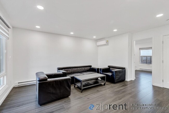 Building Photo - 2619 Ortega St