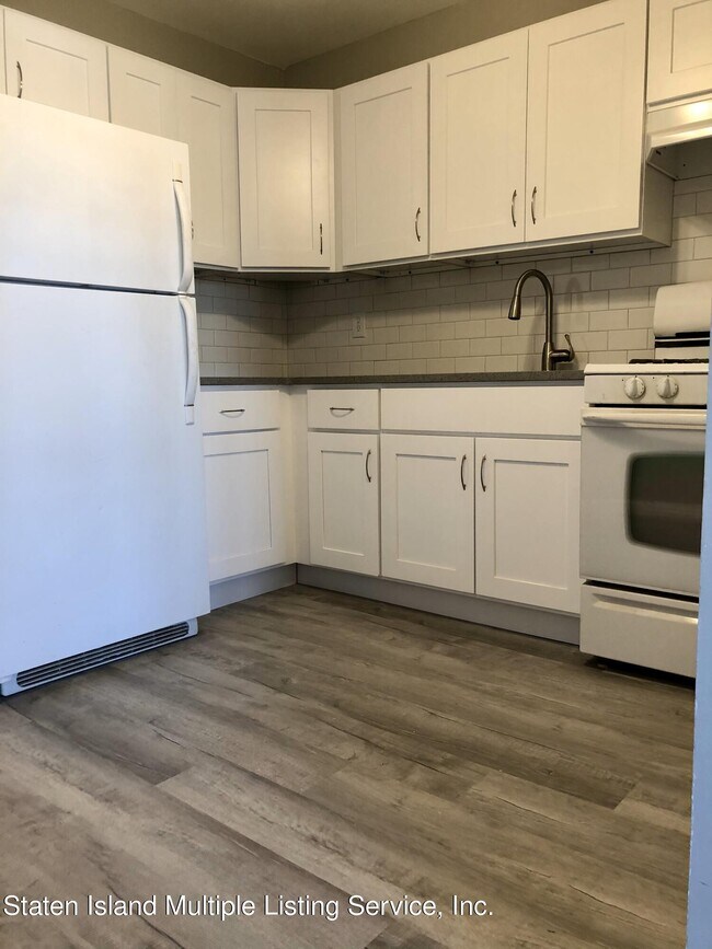 Foto del edificio - 162 Jules Dr