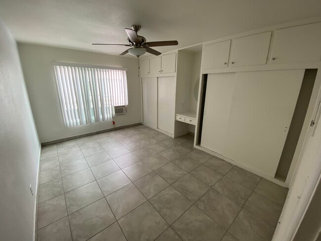 Building Photo - 1803 N Gramercy Pl