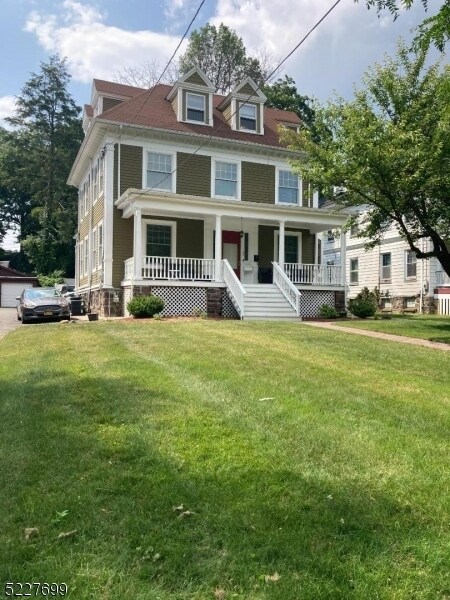 Foto del edificio - 100 Elm St