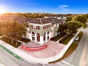 Building Photo - 10902 NW 83rd St