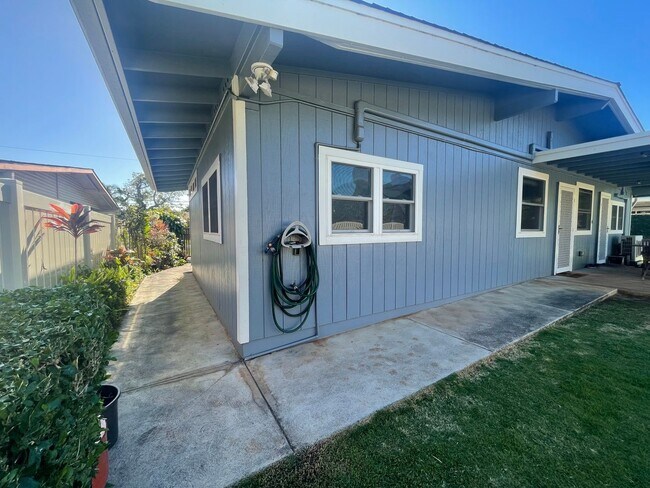 Foto del edificio - SINGLE LEVEL ONE BEDROOM DUPLEX UNIT IN KAILUA