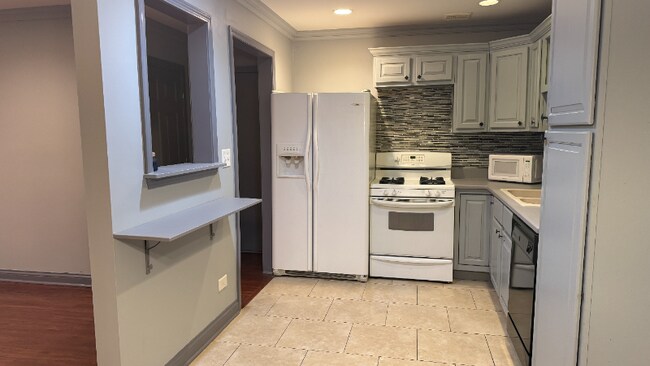 Foto del edificio - 9S060 Lake Dr