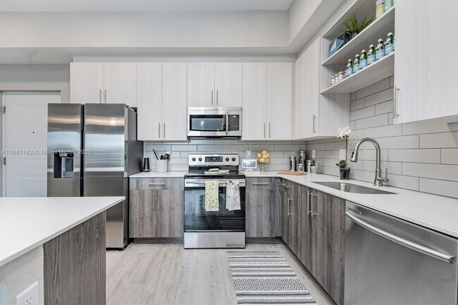 Foto del edificio - 9155 NW 57th St