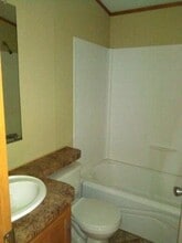 Building Photo - 1223 N Hancock Ave