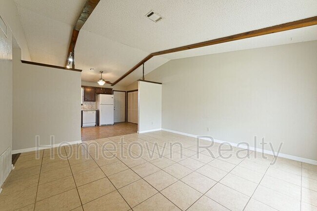 Foto del edificio - 6212 NW Ash Ave