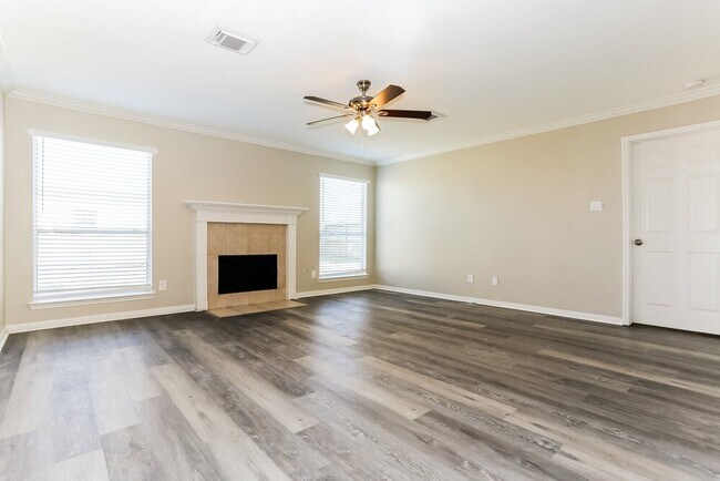 Foto del edificio - 408 Cedar Branch Dr